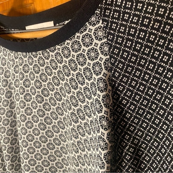 Ann Taylor LOFT Black and White Double Patterned Long Sleeve Top - Picture 2 of 6